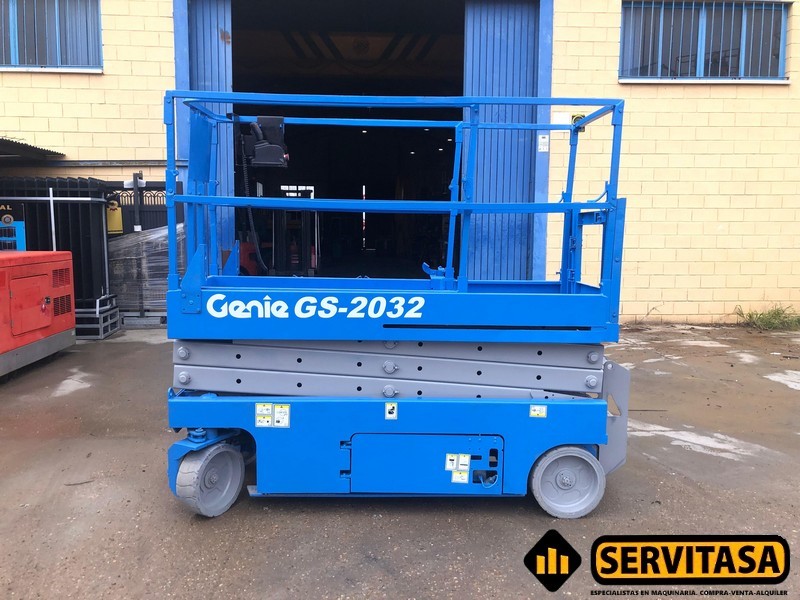 PLATAFORMA ELÉCTRICA GENIE GS2032 REACONDICIONADA