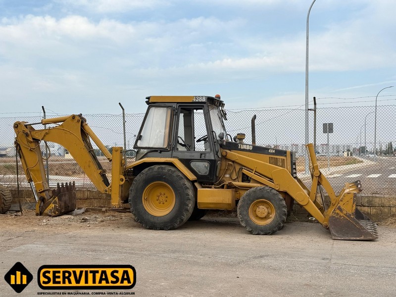 RETROEXCAVADORA CATERPILLAR 438B