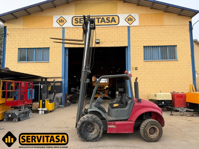 CARRETILLA ELEVADORA AUSA CH200 4x4