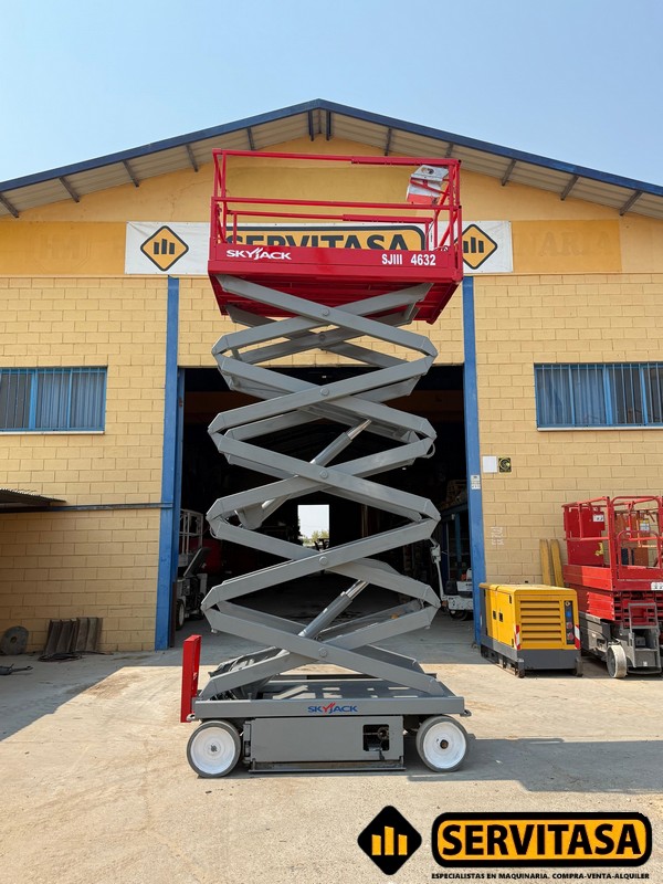 PLATAFORMA ELÉCTRICA SKYJACK SJIII 4632